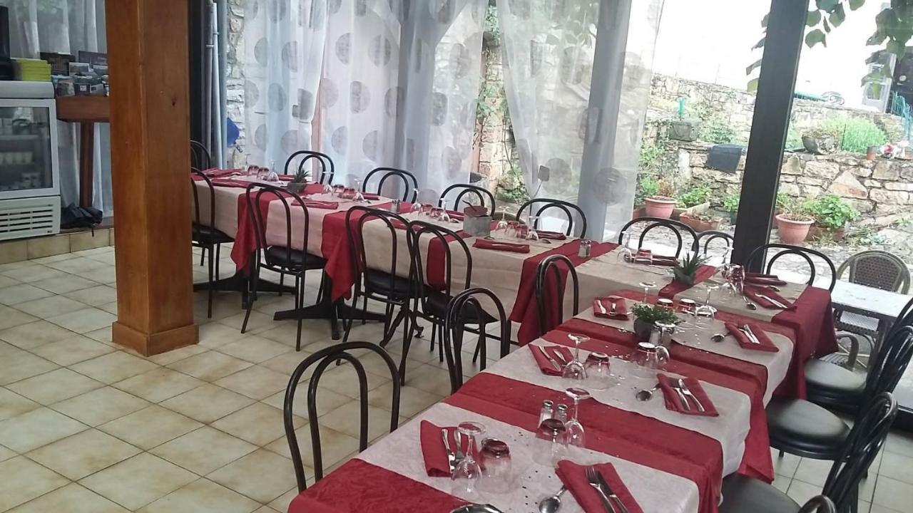 La Petite Maison D'Arnal Sainte-Énimie Eksteriør billede
